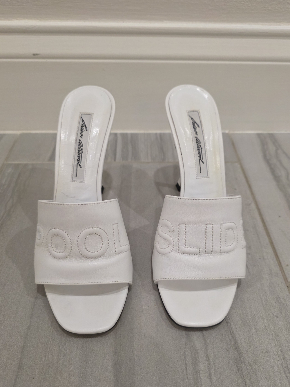 Brian Atwood White Leather Spiagga Pool Slide Sandal Heels - Size 37/US 6.5/7